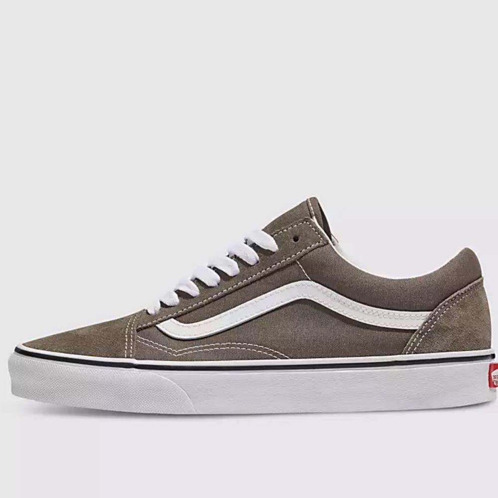 Vans WMNS Old Skool
Color Theory Bungee Cord
VN0005UF9JC
Sneakers - Picture 11 of 16
